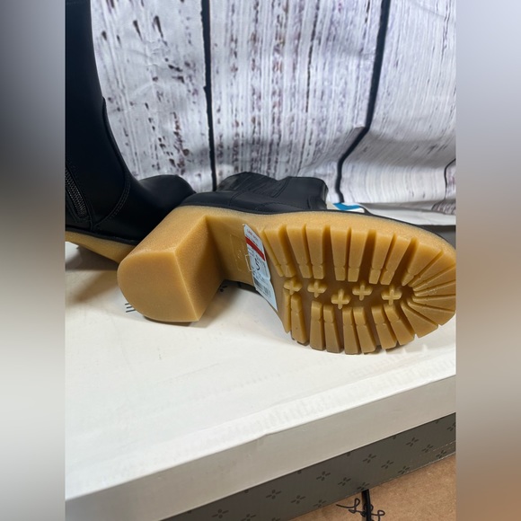 NIB Women’s Classey Boots, Sun Stone Black And Brown L, Size 5 - Picture 5 of 5